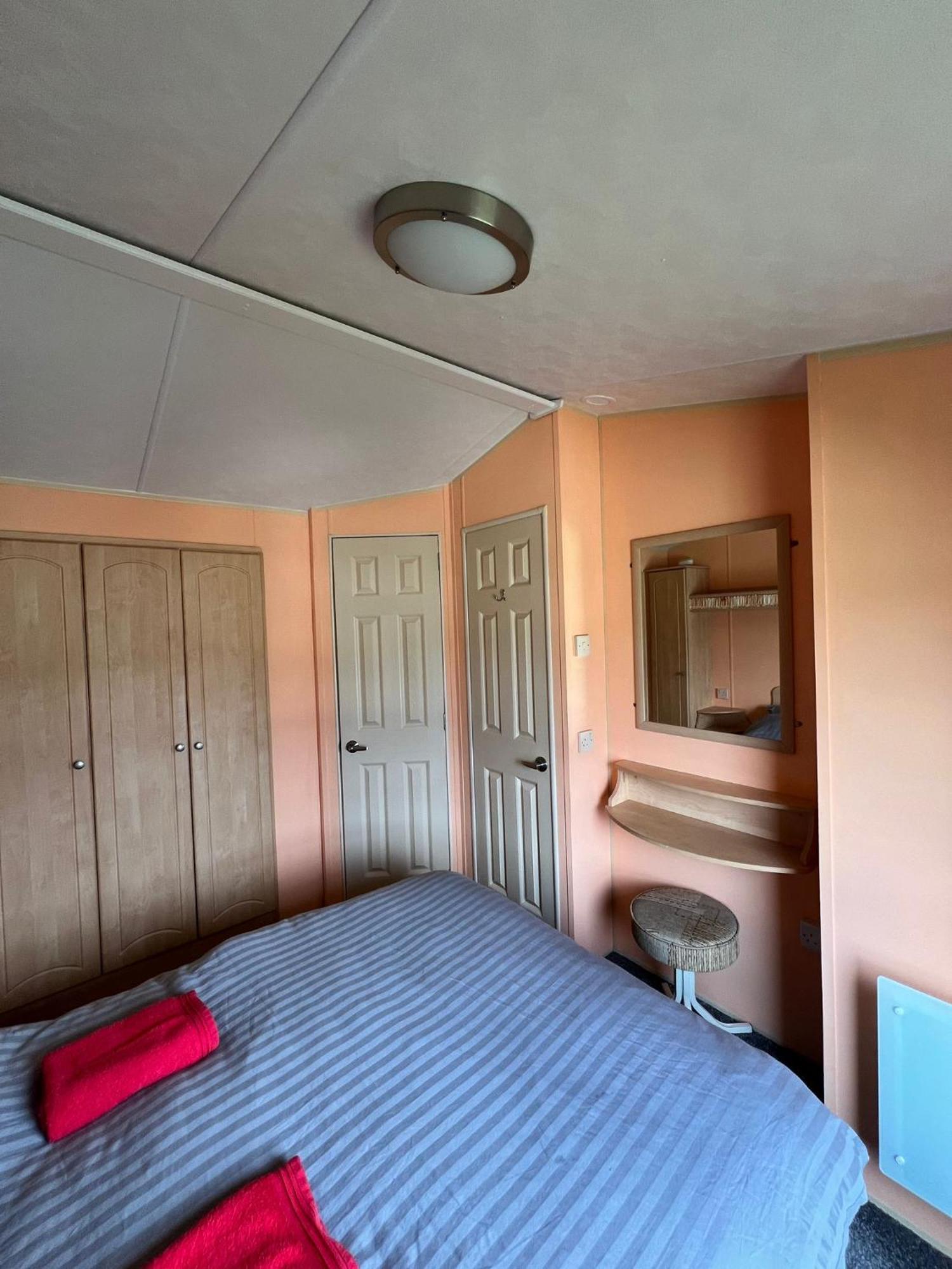 Light And Airy 2 Bedroom Mobile Home 애버리스트위스 외부 사진